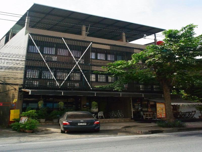 VX The Fifty Hostel image