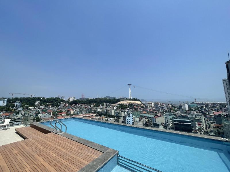 The Light Hotel Halong image
