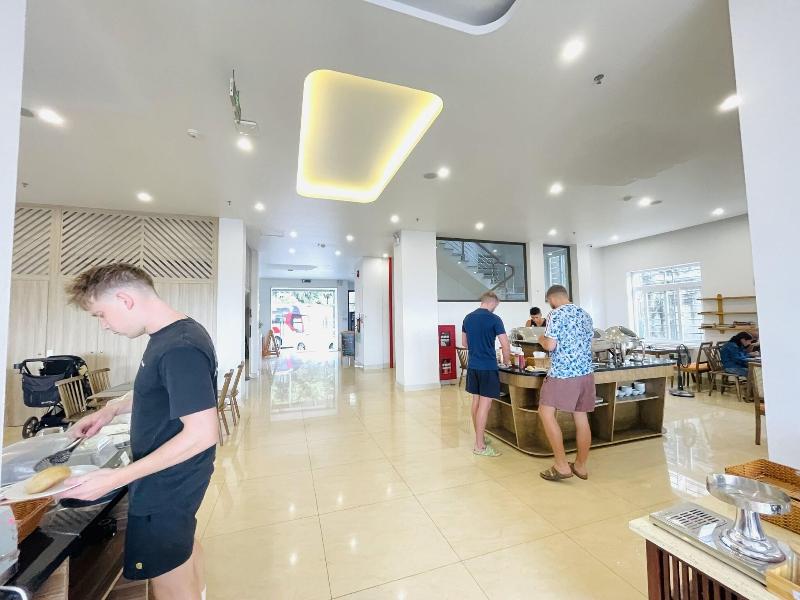 The Light Hotel Halong image