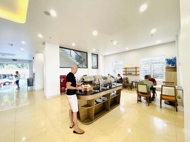 The Light Hotel Halong image