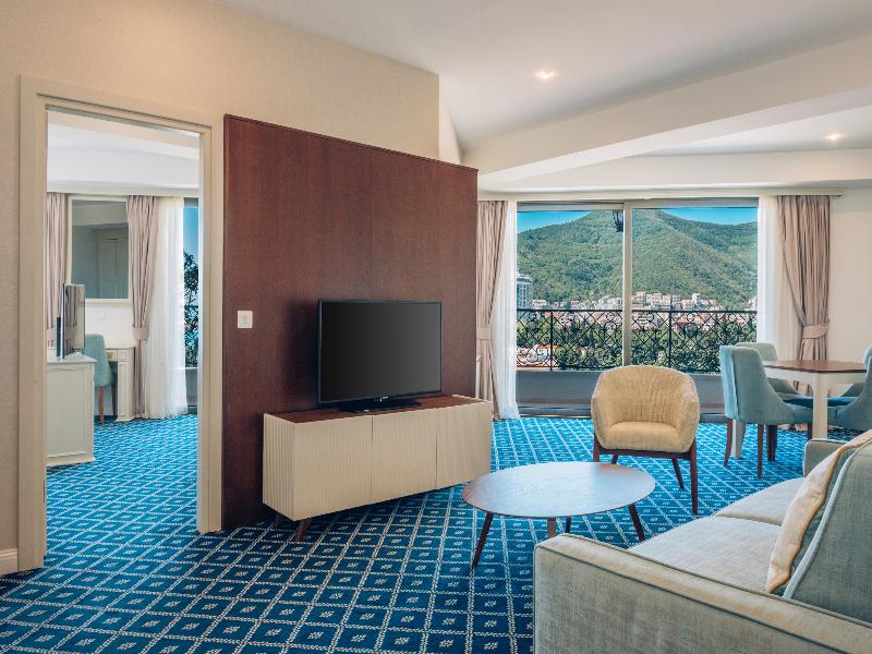 Iberostar Waves Slavija image
