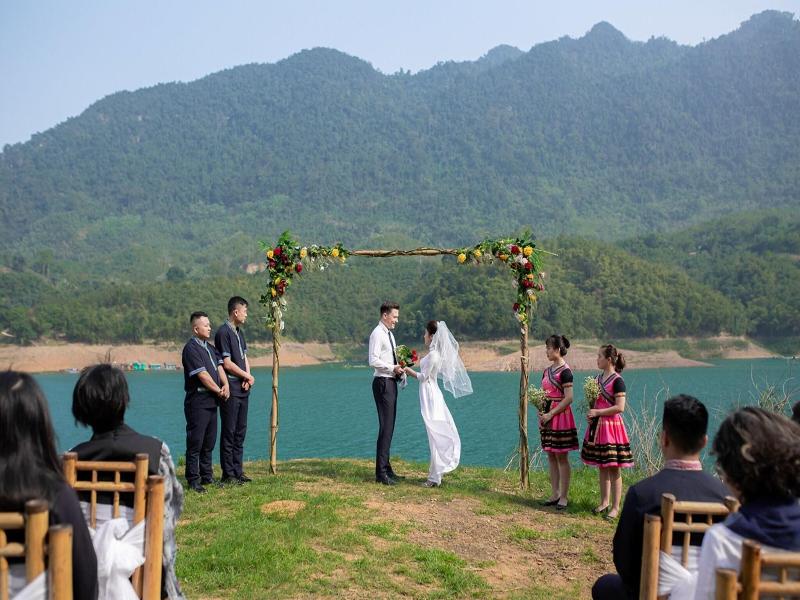Mai Chau HideAway Resort