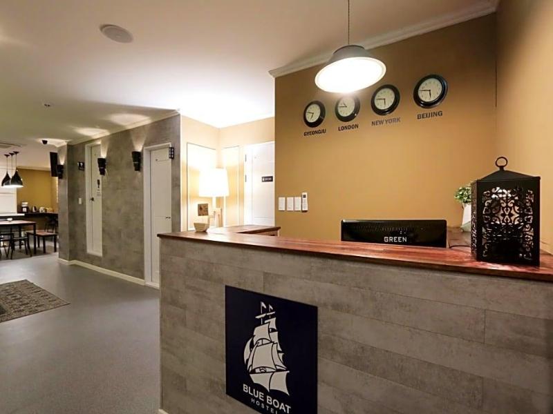Blueboat Hostel Gyeongju image