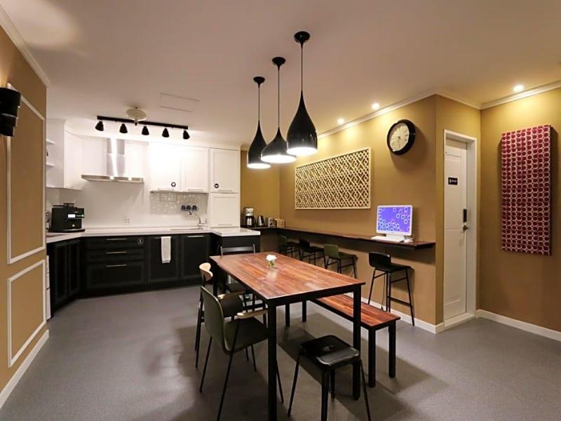 Blueboat Hostel Gyeongju image