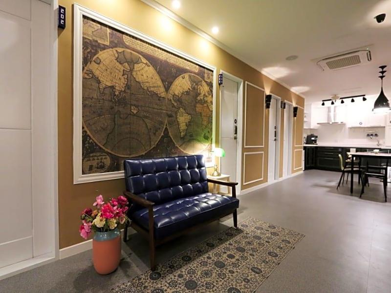 Blueboat Hostel Gyeongju image