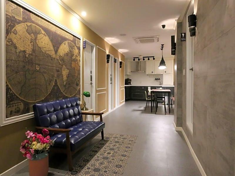 Blueboat Hostel Gyeongju image