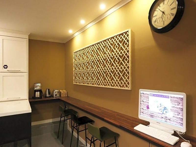 Blueboat Hostel Gyeongju image