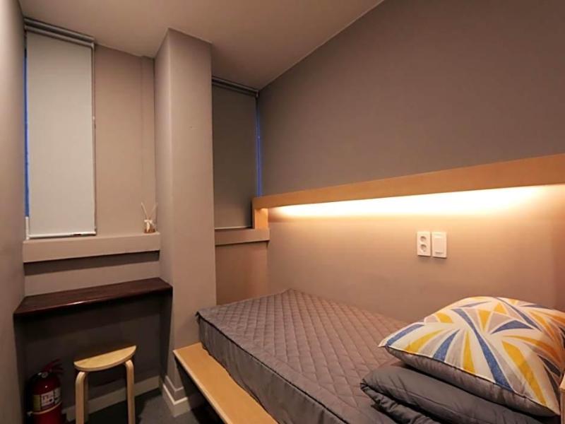Blueboat Hostel Gyeongju image