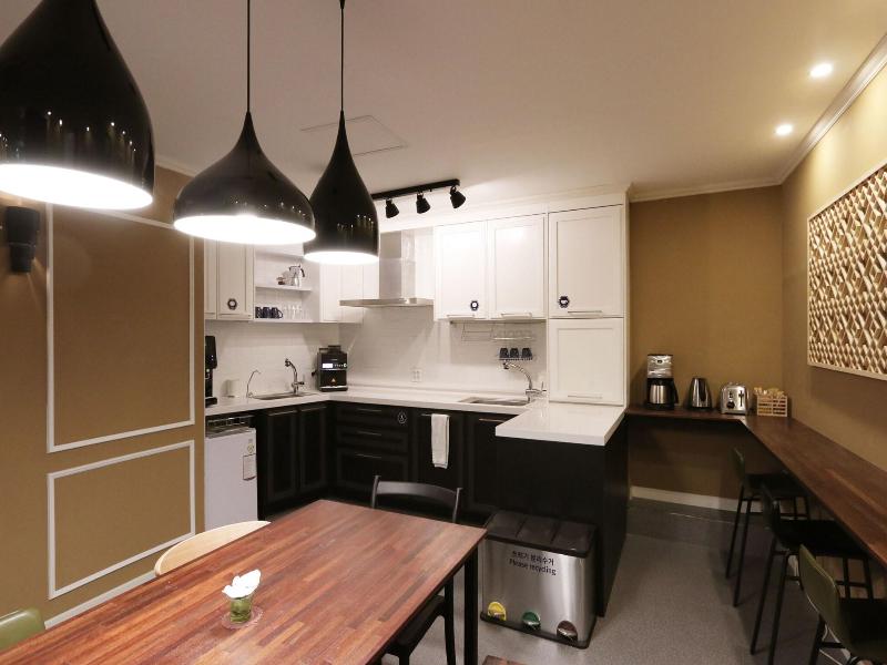 Blueboat Hostel Gyeongju image