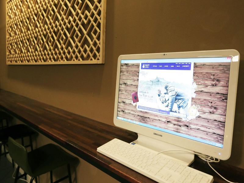 Blueboat Hostel Gyeongju image