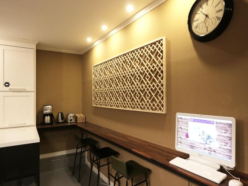 Blueboat Hostel Gyeongju image