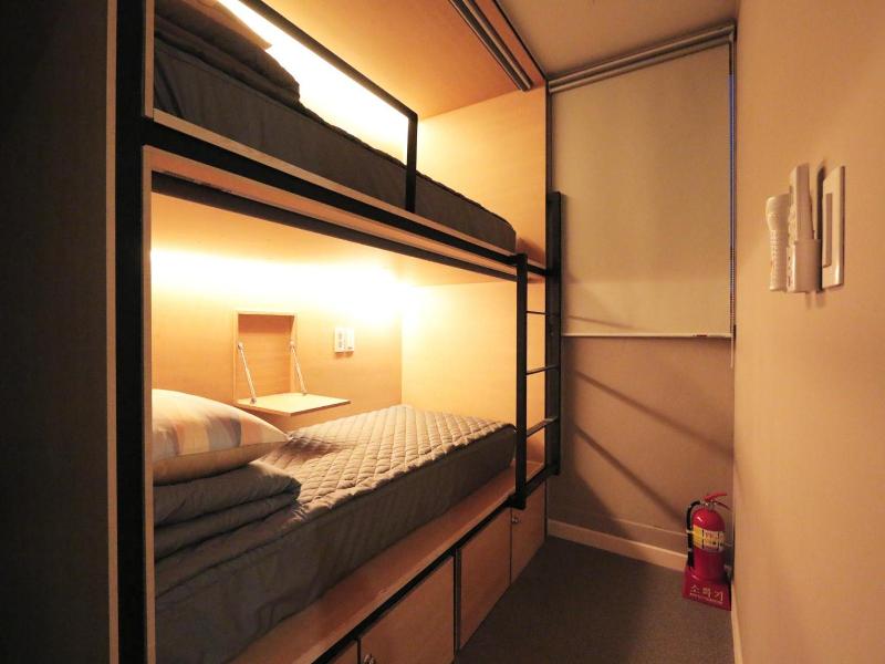 Blueboat Hostel Gyeongju image