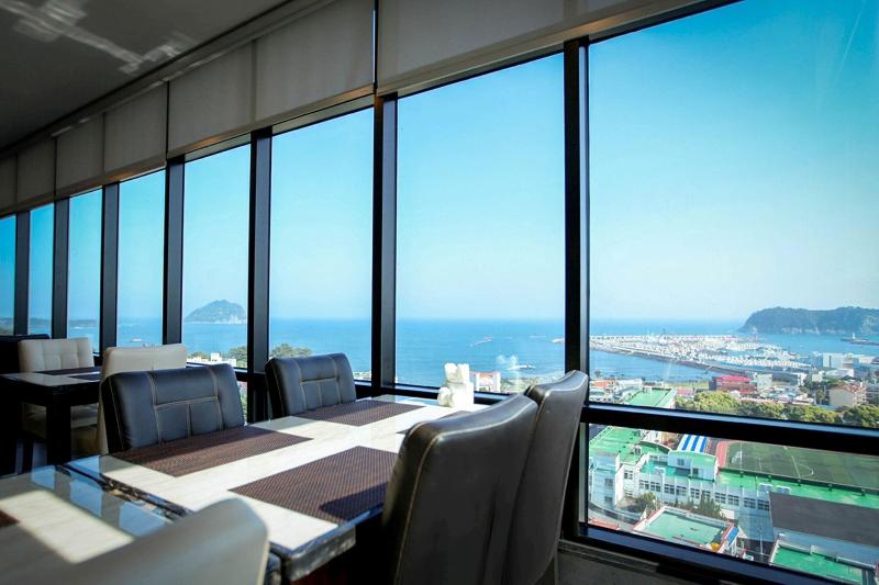 EINS Hotel image
