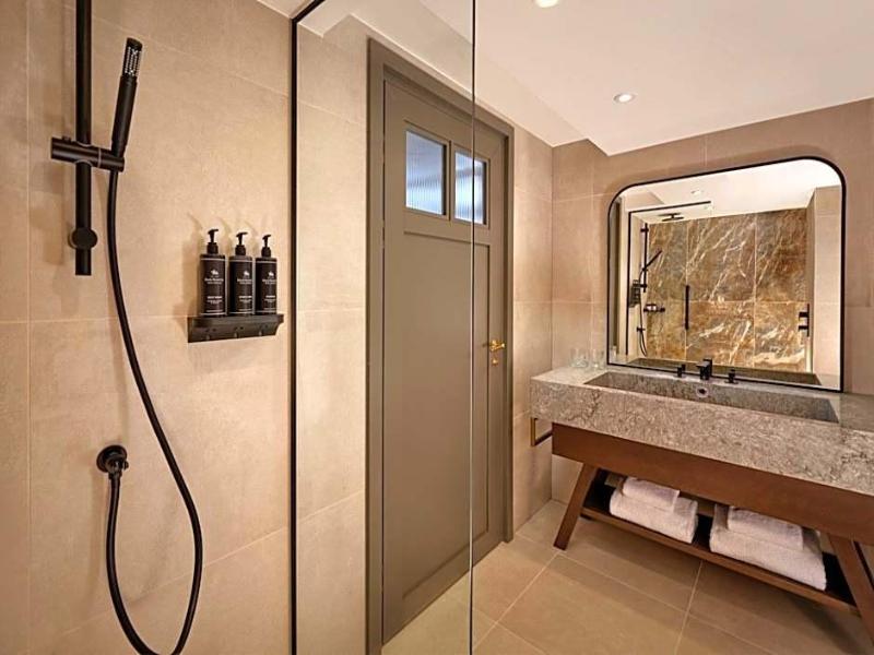 La Reserve Aparthotel image