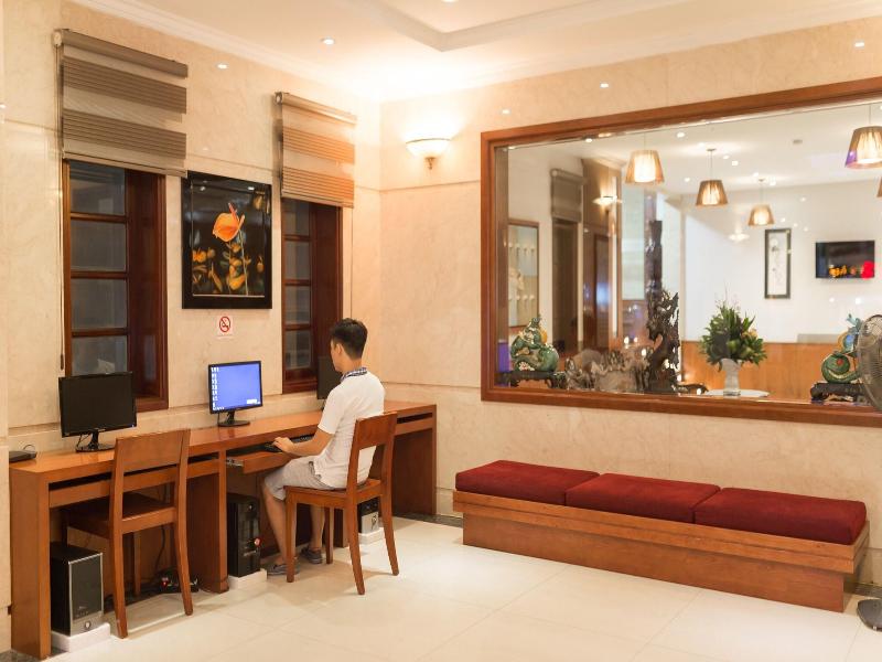 Iris Hotel Danang image