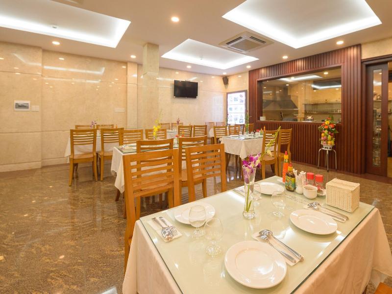 Iris Hotel Danang image