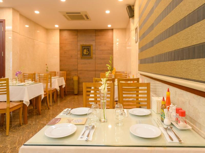 Iris Hotel Danang image