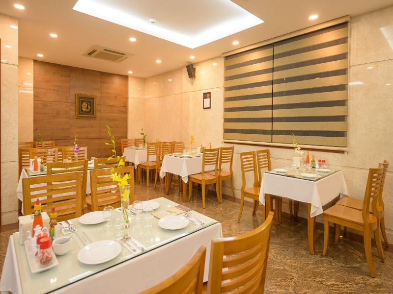 Iris Hotel Danang image