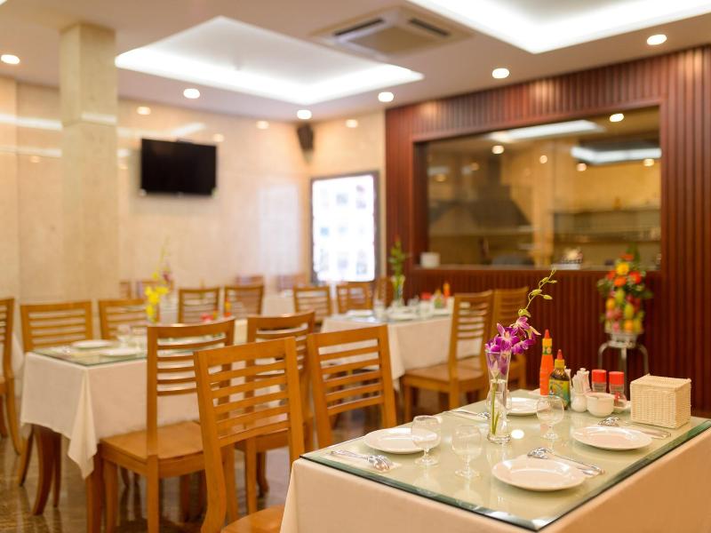 Iris Hotel Danang image