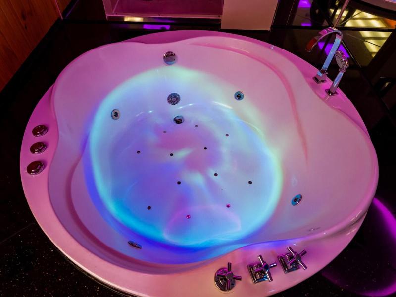 Cupid Hotel image