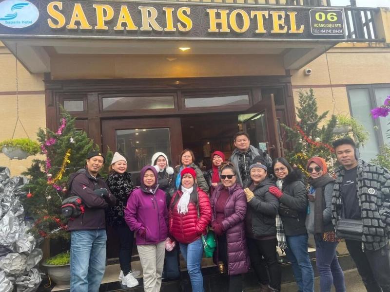 Saparis Hotel