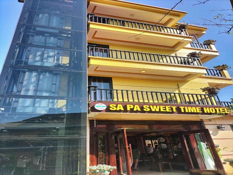 Saparis Hotel