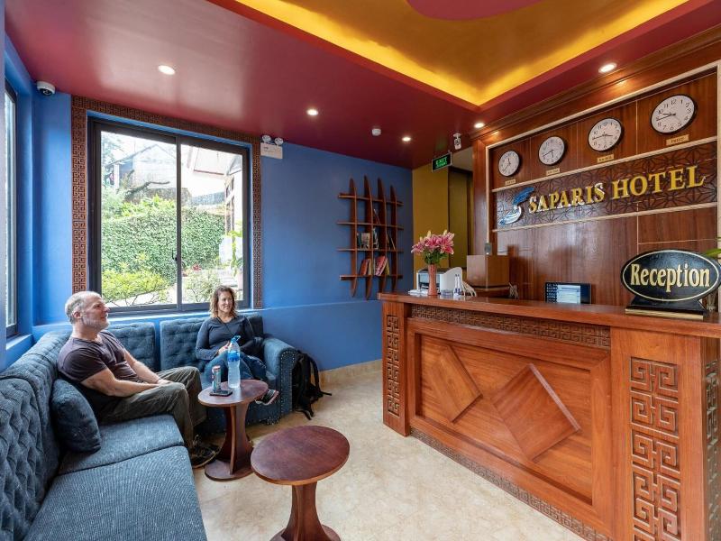Saparis Hotel