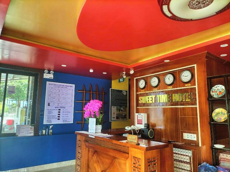 Saparis Hotel