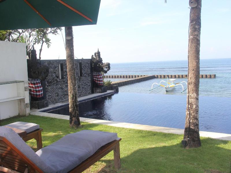 Bali Santi Bungalows image