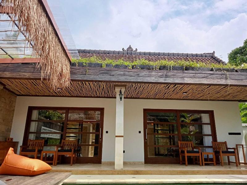 Bali Santi Bungalows image