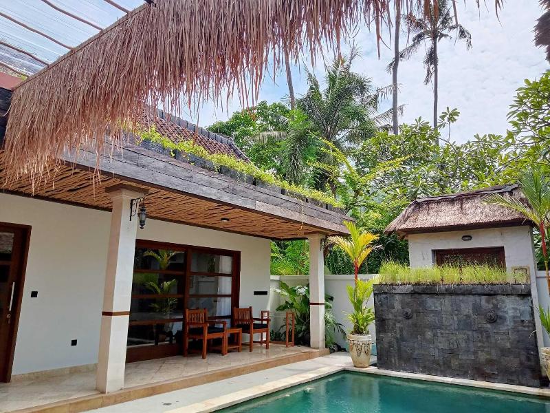 Bali Santi Bungalows image