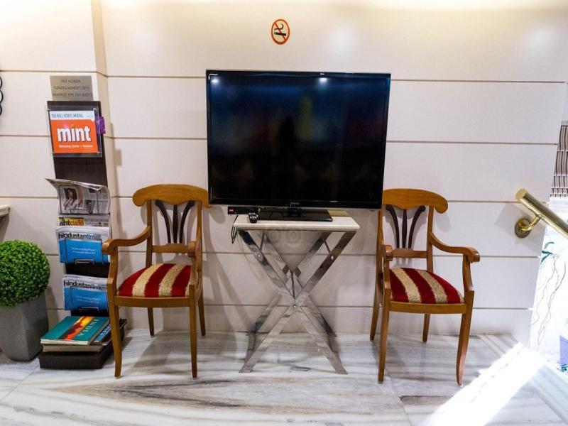 Residency Hotel Fort image
