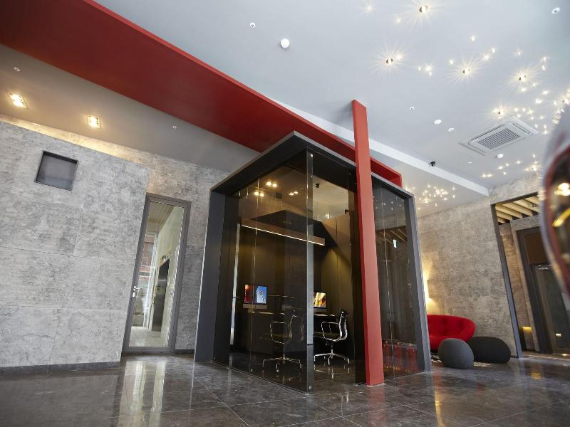 Best Louis Hamilton Hotel image