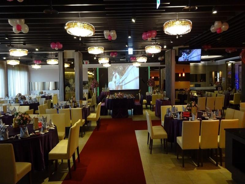 Renyi Lake Hotel image