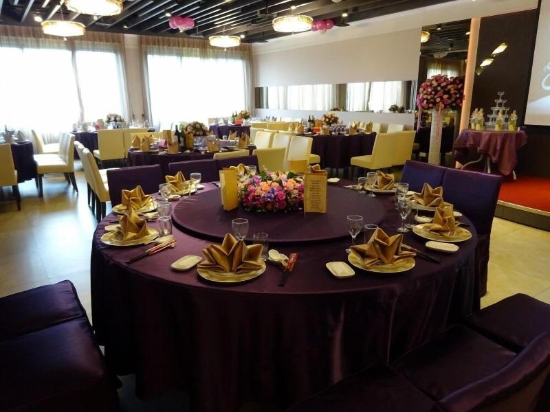 Renyi Lake Hotel image