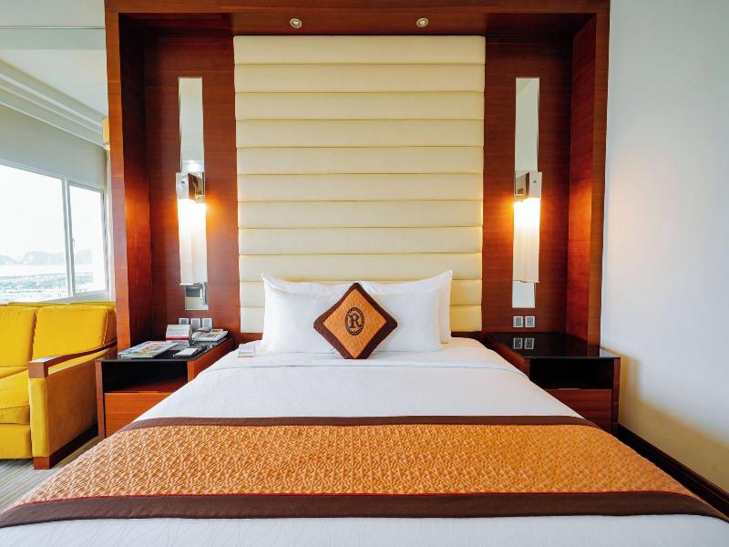Royal Halong Hotel image