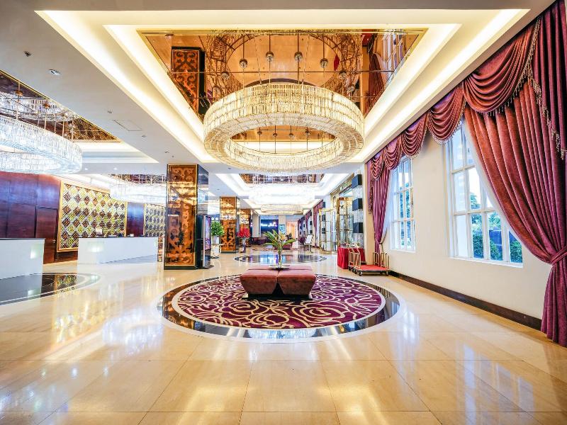 Royal Halong Hotel image