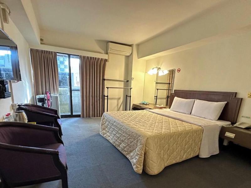 CHIAN HUEI BUSINESS HOTEL image