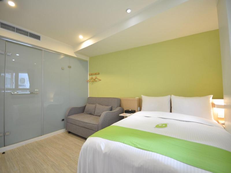 Green Hotel-Fengjia image
