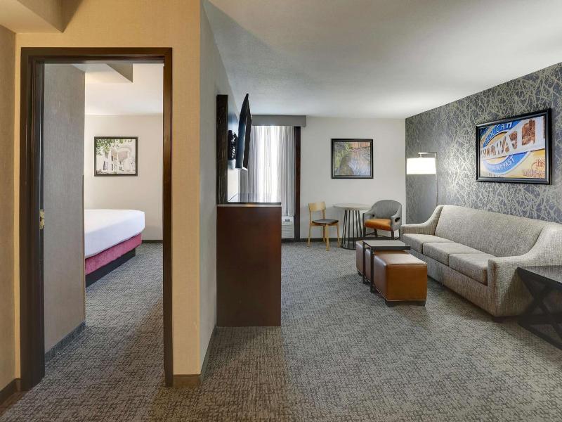 Drury Inn Paducah image