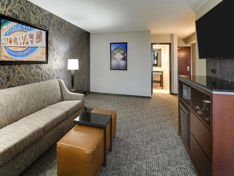 Drury Inn Paducah image