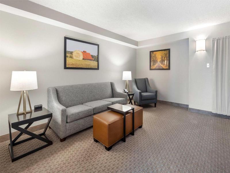 Drury Inn Suites Paducah image