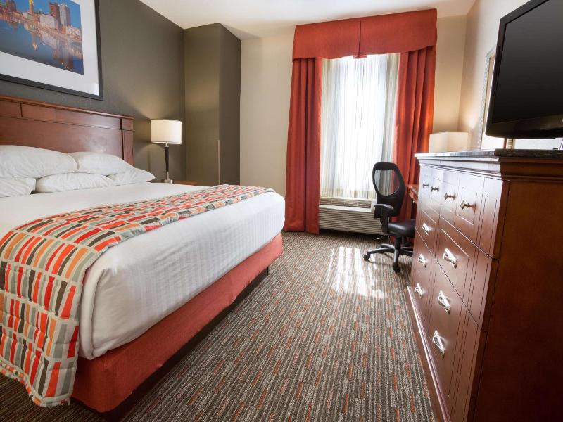 Drury Inn Suites Columbus Grove City image