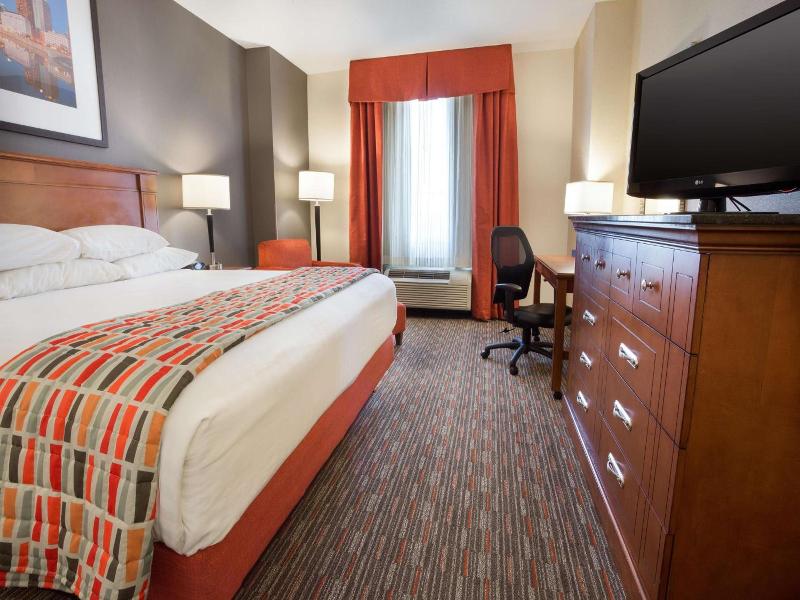 Drury Inn Suites Columbus Grove City image