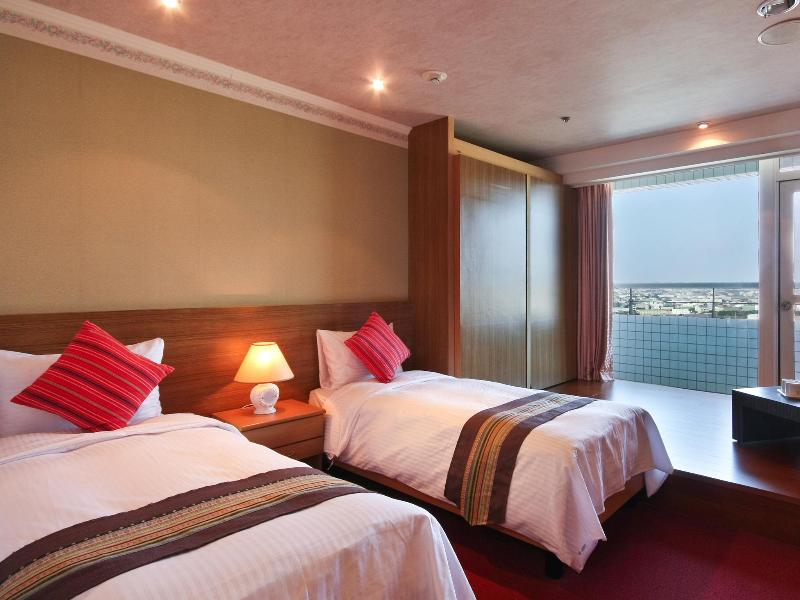Uni Resort- Lukang