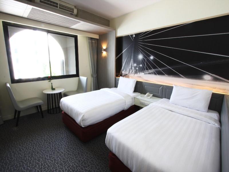 RD Hotel image