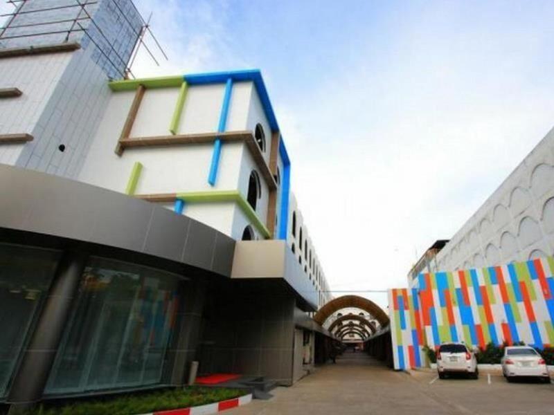 RD Hotel image