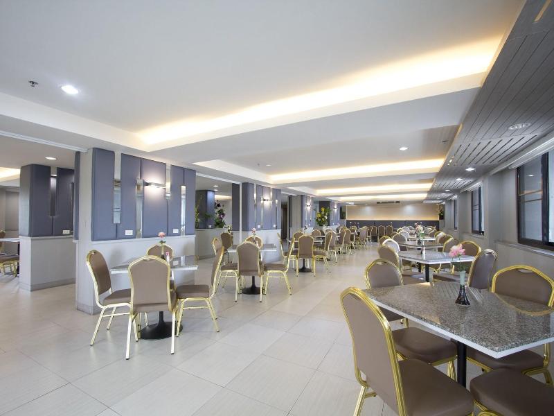 RD Hotel image