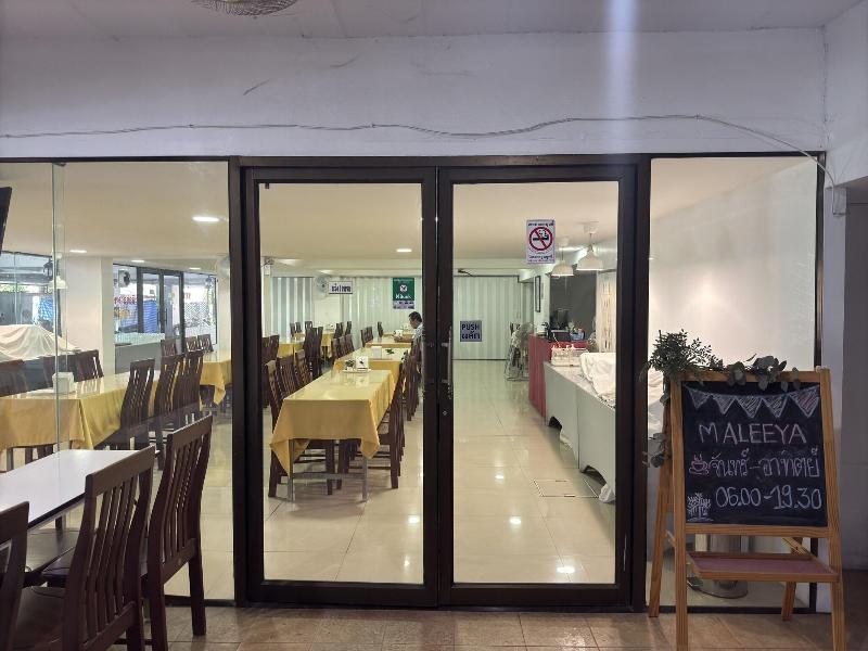 Regent Ngamwongwan Hotel image