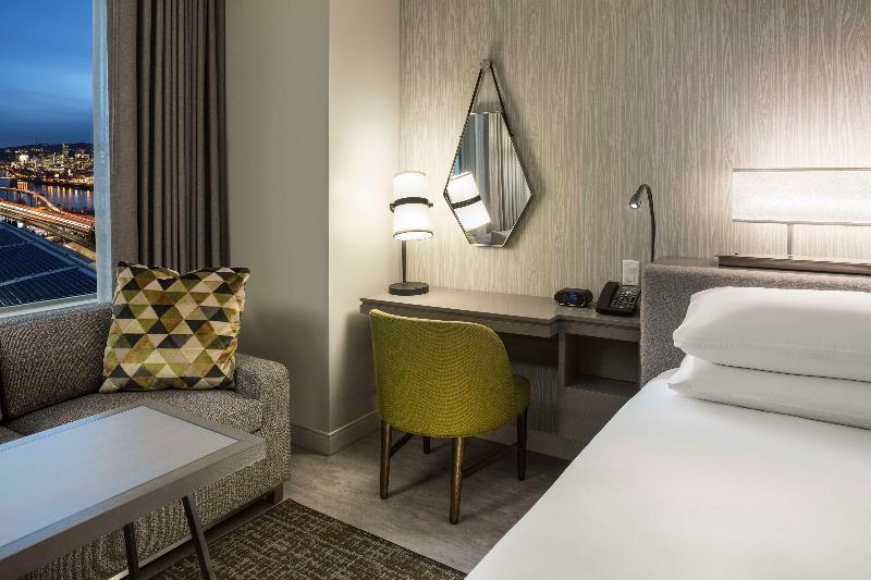 Hyatt Regency Portland image